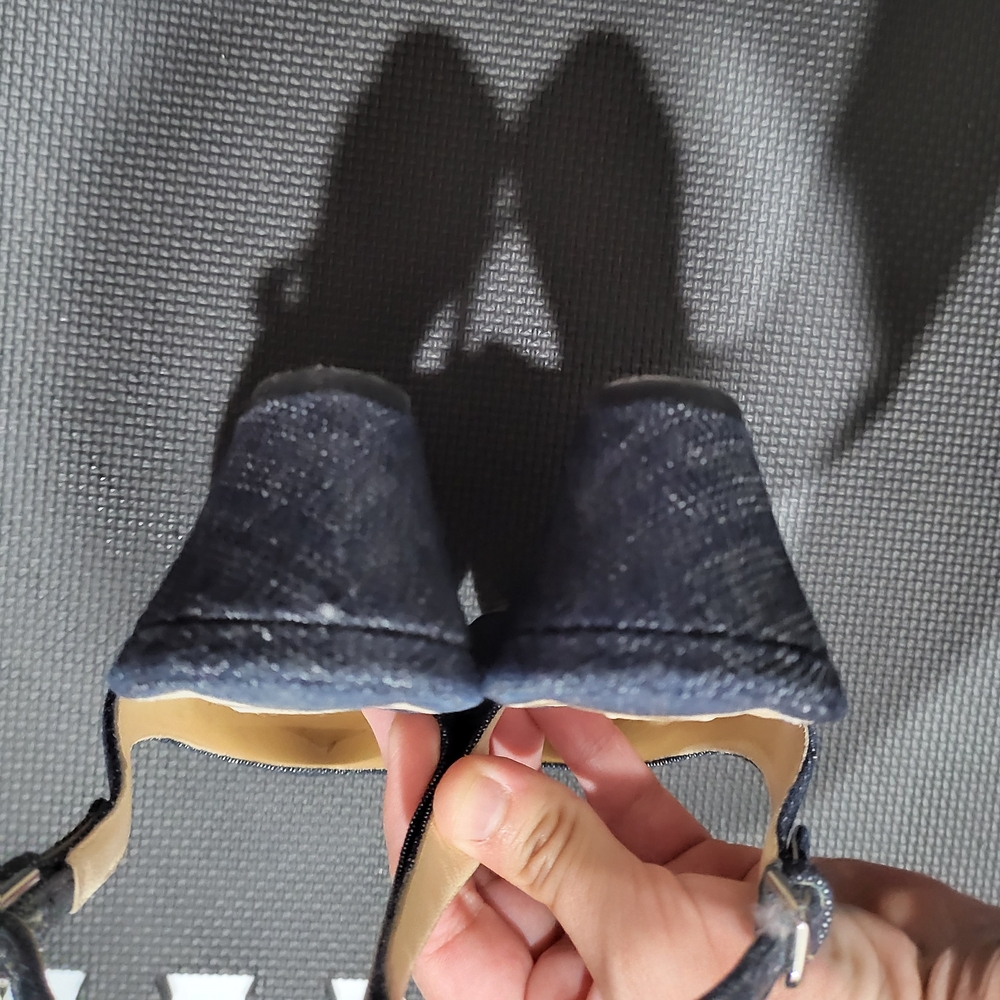 Jimmy Choo Navy Blue Heels with Glossy Finish - Picture 3 of 4